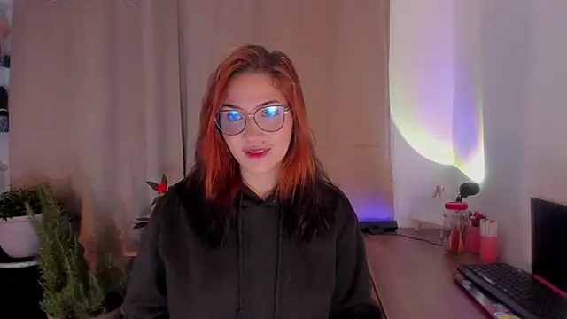 Snapshot of AmaruBloom chatting on 23, 11, 2025 AmaruBloom online show from 23, 11, 2025