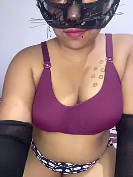 Snapshot of bunny_somya chatting on 6, 4, 2026 bunny somya online show from 6, 4, 2026