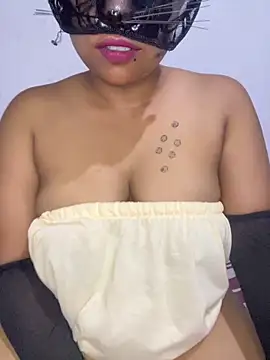 Snapshot of bunny_somya chatting on 28, 4, 2026 bunny somya online show from 28, 4, 2026