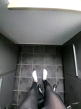 Snapshot of rezzzze chatting on 31, 10, 2025 rezzzze online show from 31, 10, 2025