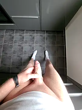 Snapshot of rezzzze chatting on 19, 11, 2025 rezzzze online show from 19, 11, 2025