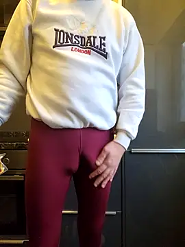 Snapshot of rezzzze chatting on 28, 11, 2025 rezzzze online show from 28, 11, 2025