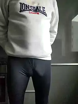 Snapshot of rezzzze chatting on 29, 11, 2025 rezzzze online show from 29, 11, 2025