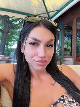 Snapshot of ilariea_girl chatting on 29, 6, 2026 ilariea girl online show from 29, 6, 2026