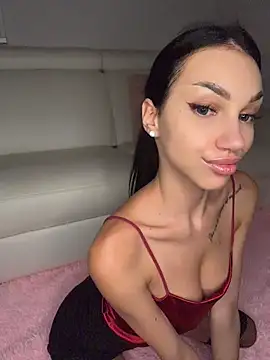 Snapshot of ilariea_girl chatting on 14, 7, 2026 ilariea girl online show from 14, 7, 2026