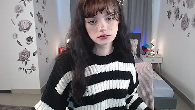 Snapshot of MileyRood chatting on 13, 10, 2025 MileyRood online show from 13, 10, 2025