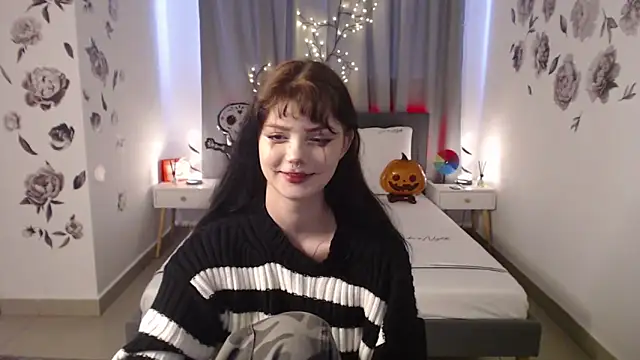 Snapshot of MileyRood chatting on 28, 10, 2025 MileyRood online show from 28, 10, 2025