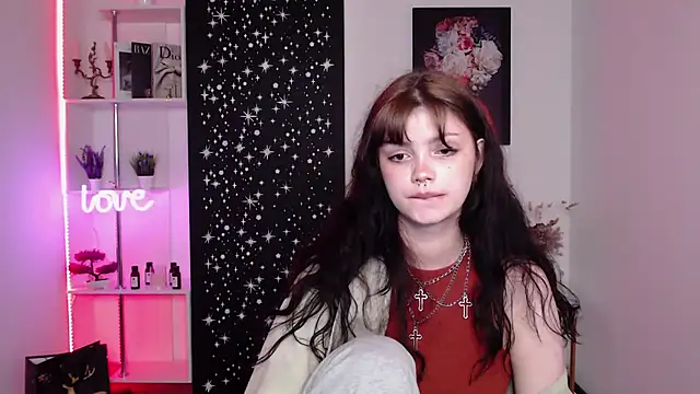 Snapshot of MileyRood chatting on 18, 11, 2025 MileyRood online show from 18, 11, 2025