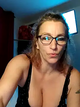 Fifi83Bell online show from 18, 12, 2025