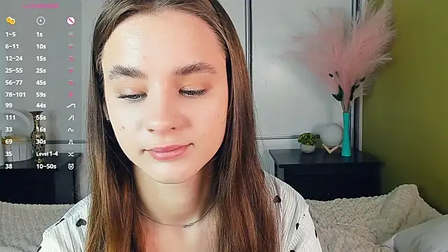 Snapshot of JinnyMcie chatting on 10, 4, 2026 JinnyMcie online show from 10, 4, 2026