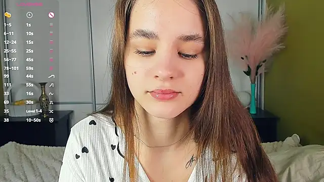 Snapshot of JinnyMcie chatting on 13, 4, 2026 JinnyMcie online show from 13, 4, 2026