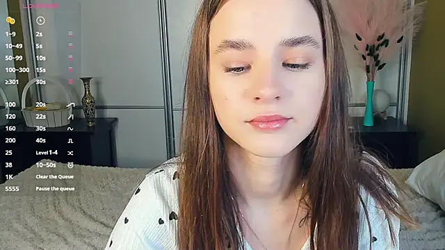 Snapshot of JinnyMcie chatting on 17, 4, 2026 JinnyMcie online show from 17, 4, 2026