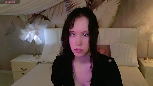 Melissa Gonzales online show from 4, 10, 2025