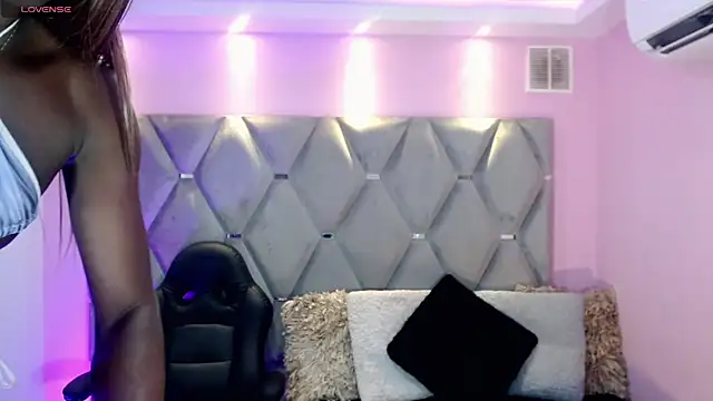 Miranda Collins online show from 5, 11, 2025