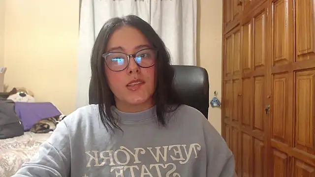 Snapshot of Venus_cat_ chatting on 15, 3, 2026 Venus cat online show from 15, 3, 2026