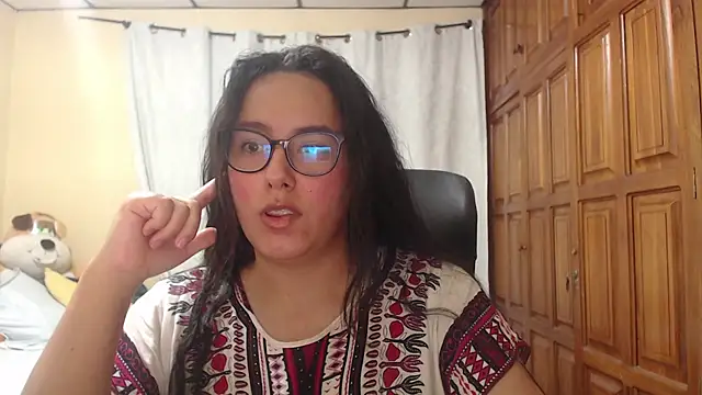 Snapshot of Venus_cat_ chatting on 3, 4, 2026 Venus cat online show from 3, 4, 2026