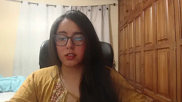 Snapshot of Venus_cat_ chatting on 16, 6, 2026 Venus cat online show from 16, 6, 2026