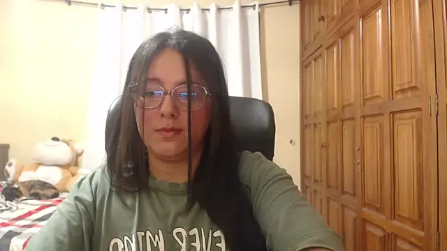 Snapshot of Venus_cat_ chatting on 12, 7, 2026 Venus cat online show from 12, 7, 2026