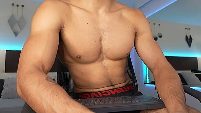 Snapshot of DanteeStone chatting on 19, 12, 2025 DanteeStone online show from 19, 12, 2025