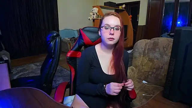 Snapshot of JustFoxyee chatting on 3, 12, 2025 JustFoxyee online show from 3, 12, 2025