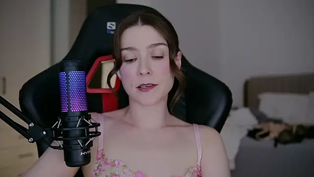 Snapshot of WowHelloAlice chatting on 12, 3, 2026 WowHelloAlice online show from 12, 3, 2026