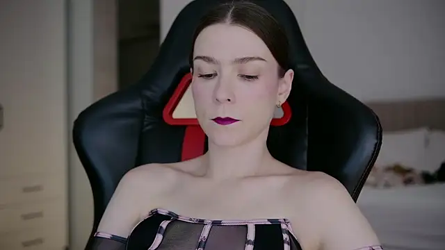 Snapshot of WowHelloAlice chatting on 23, 4, 2026 WowHelloAlice online show from 23, 4, 2026