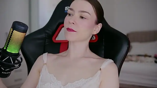 Snapshot of WowHelloAlice chatting on 27, 4, 2026 WowHelloAlice online show from 27, 4, 2026