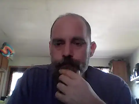 Snapshot of crazyheratic8 chatting on 5, 4, 2026 crazyheratic8 online show from 5, 4, 2026