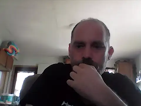Snapshot of crazyheratic8 chatting on 8, 4, 2026 crazyheratic8 online show from 8, 4, 2026