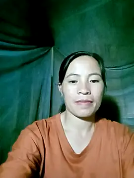 Snapshot of -Lauren- chatting on 3, 10, 2025 -Lauren- online show from 3, 10, 2025