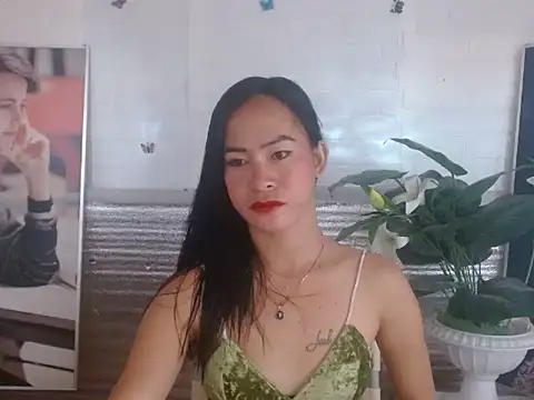 Snapshot of miss_katty28 chatting on 17, 10, 2025 miss katty28 online show from 17, 10, 2025