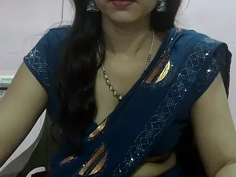 Snapshot of Laila_Cute chatting on 21, 4, 2026 Laila Cute online show from 21, 4, 2026