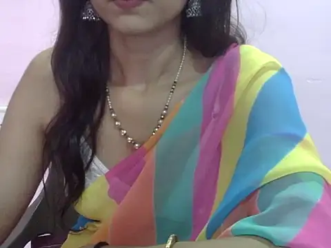 Snapshot of Laila_Cute chatting on 23, 4, 2026 Laila Cute online show from 23, 4, 2026