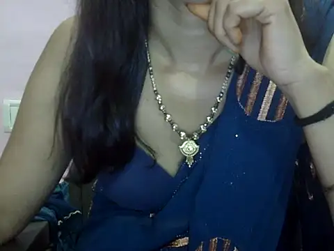 Snapshot of Laila_Cute chatting on 5, 5, 2026 Laila Cute online show from 5, 5, 2026