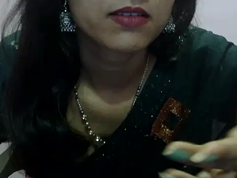Snapshot of Laila_Cute chatting on 7, 5, 2026 Laila Cute online show from 7, 5, 2026