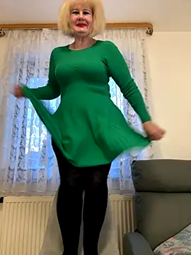 Snapshot of BoloshkaBlonda chatting on 23, 11, 2025 BoloshkaBlonda online show from 23, 11, 2025