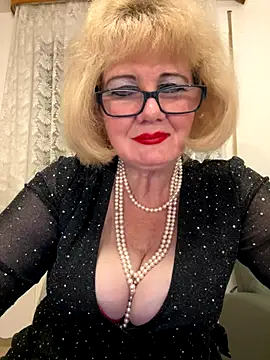 Snapshot of BoloshkaBlonda chatting on 13, 12, 2025 BoloshkaBlonda online show from 13, 12, 2025