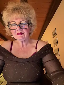 Snapshot of BoloshkaBlonda chatting on 28, 4, 2026 BoloshkaBlonda online show from 28, 4, 2026