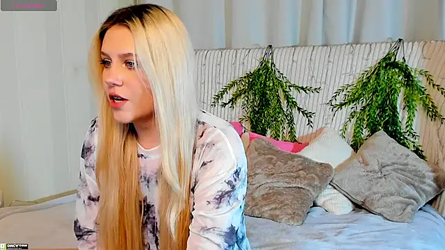 Malisha kiss online show from 25, 10, 2025