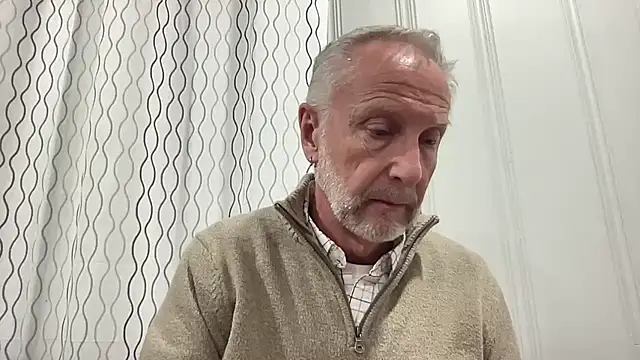 Snapshot of ApolloThrust chatting on 29, 11, 2025 ApolloThrust online show from 29, 11, 2025