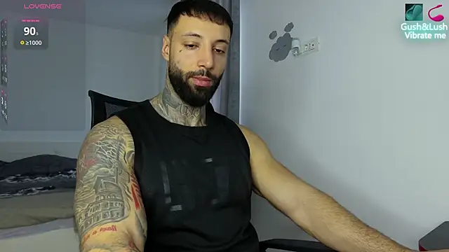 MasculineGuy99 online show from 4, 12, 2025