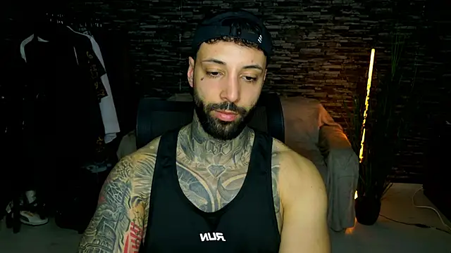 Snapshot of MasculineGuy99 chatting on 3, 3, 2026 MasculineGuy99 online show from 3, 3, 2026