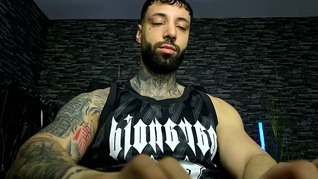 Snapshot of MasculineGuy99 chatting on 24, 3, 2026 MasculineGuy99 online show from 24, 3, 2026