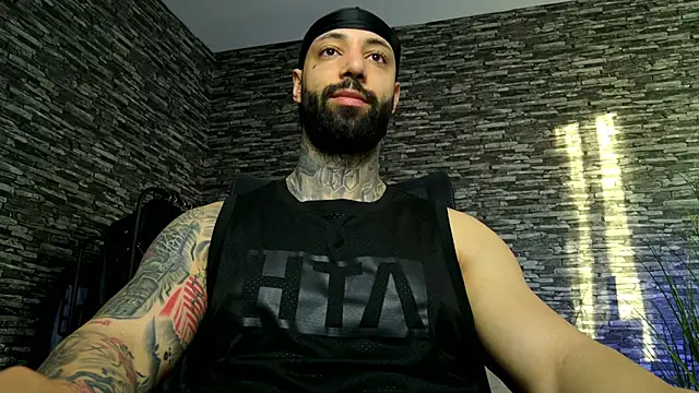 Snapshot of MasculineGuy99 chatting on 6, 4, 2026 MasculineGuy99 online show from 6, 4, 2026