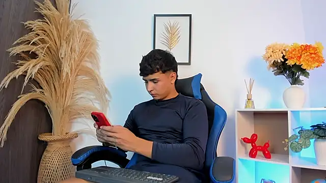 Snapshot of Thiago_Connor21 chatting on 5, 4, 2026 Thiago Connor21 online show from 5, 4, 2026
