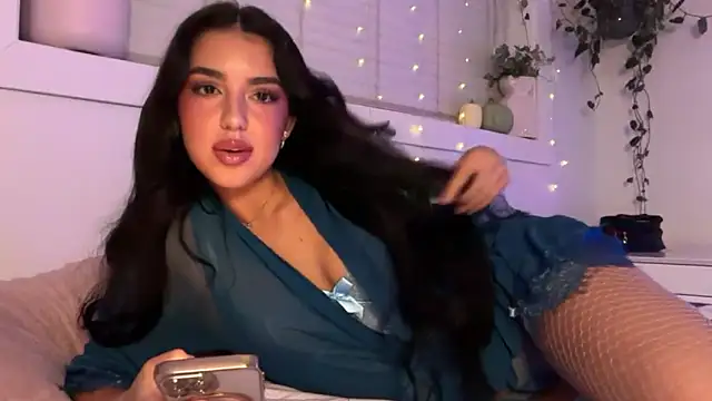 Snapshot of ariajacksonx chatting on 27, 10, 2025 ariajacksonx online show from 27, 10, 2025