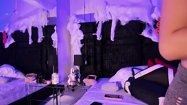 Latin Pleasures online show from 23, 10, 2025