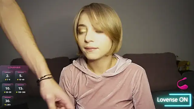 Snapshot of Dahliacruzz chatting on 4, 11, 2025 Dahliacruzz online show from 4, 11, 2025