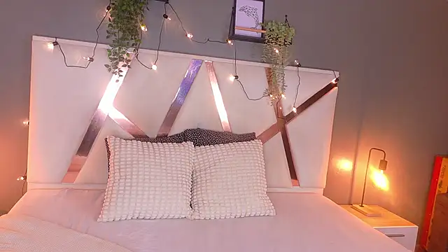 Snapshot of AmarisLenox__ chatting on 11, 10, 2025 AmarisLenox online show from 11, 10, 2025