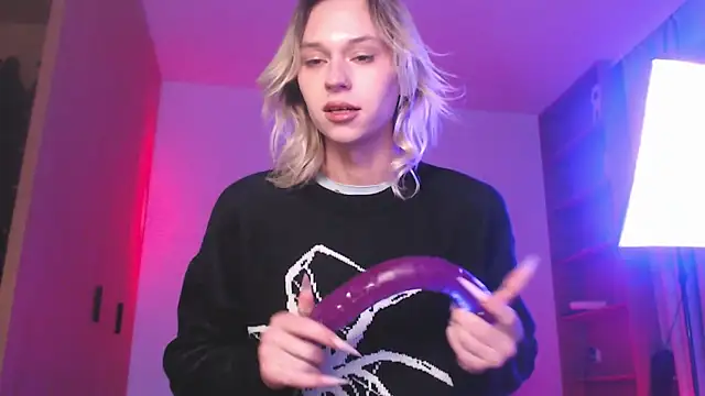 SophieDiamond Xx online show from 11, 11, 2025